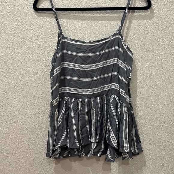Ruffle striped Tank top - Picture 2 of 3
